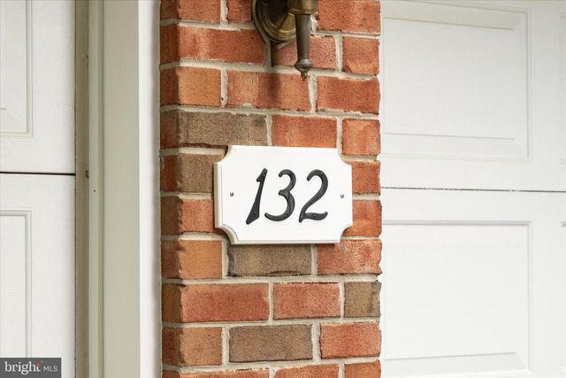 132 COBURN RD, Pennington, NJ 08534