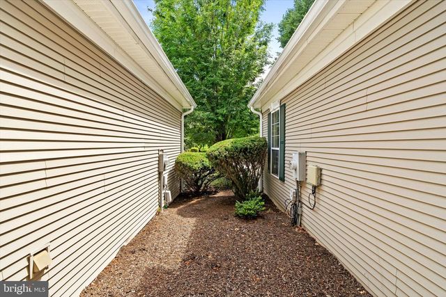 132 COBURN RD, Pennington, NJ 08534