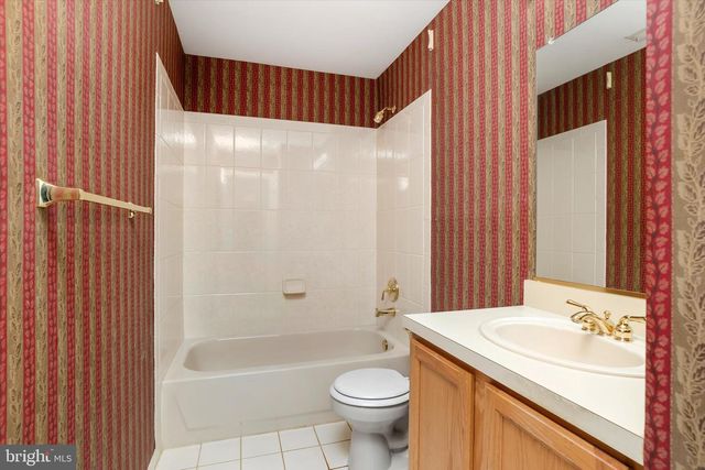 132 COBURN RD, Pennington, NJ 08534