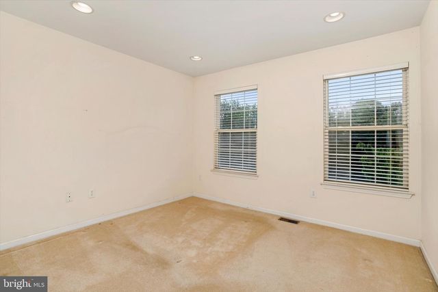 132 COBURN RD, Pennington, NJ 08534