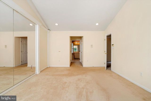 132 COBURN RD, Pennington, NJ 08534