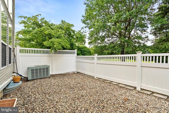 132 COBURN RD, Pennington, NJ 08534