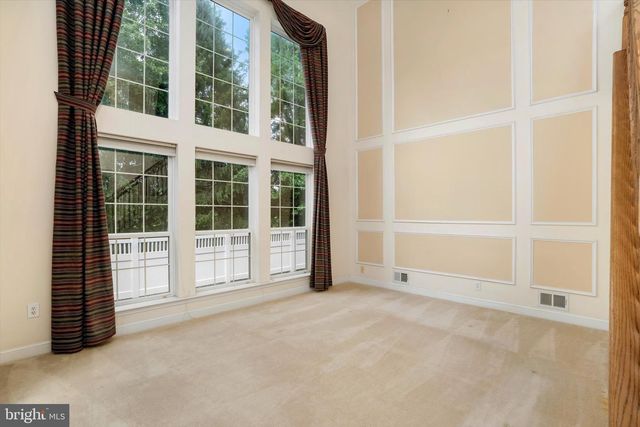 132 COBURN RD, Pennington, NJ 08534