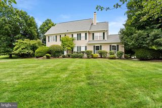 132 COBURN RD, Pennington, NJ 08534