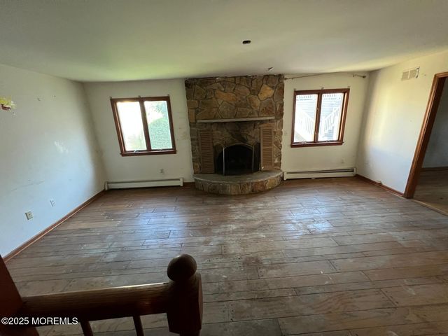 624 Jackson Avenue, Roselle, NJ 07203