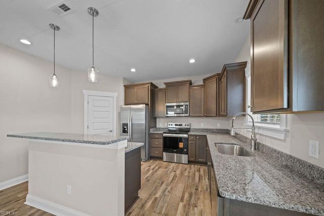 23057 Lake CT, Carrollton, VA 23314