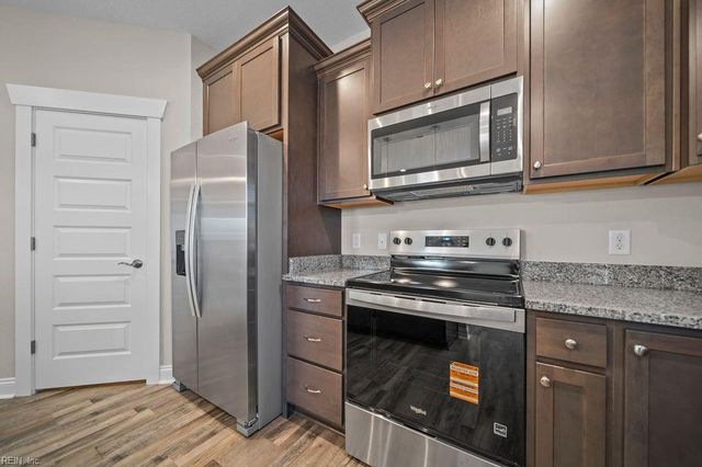 23057 Lake CT, Carrollton, VA 23314
