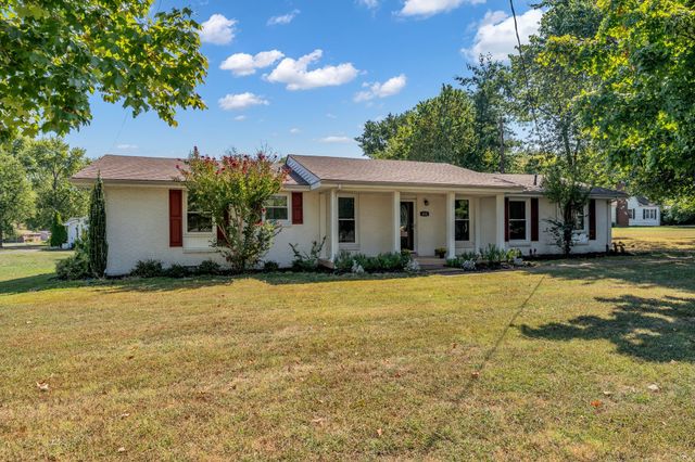 411 Walton Ferry Rd, Hendersonville, TN 37075