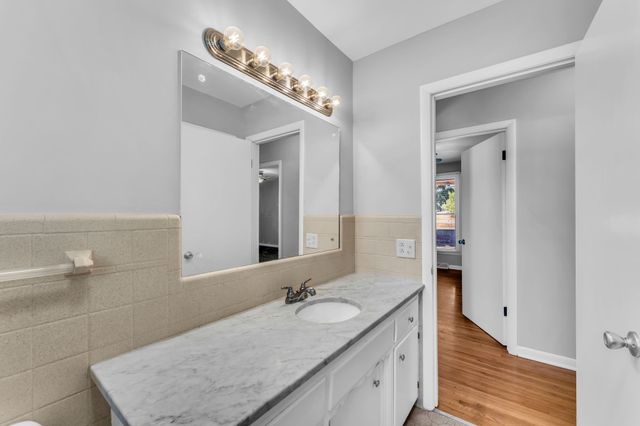 411 Walton Ferry Rd, Hendersonville, TN 37075