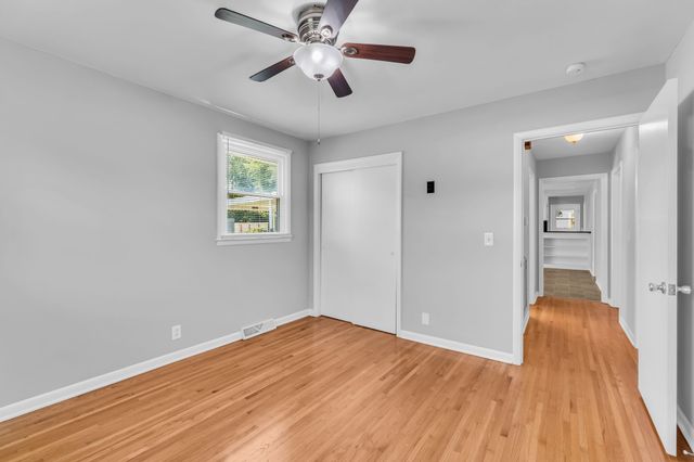 411 Walton Ferry Rd, Hendersonville, TN 37075