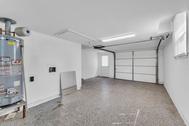 411 Walton Ferry Rd, Hendersonville, TN 37075