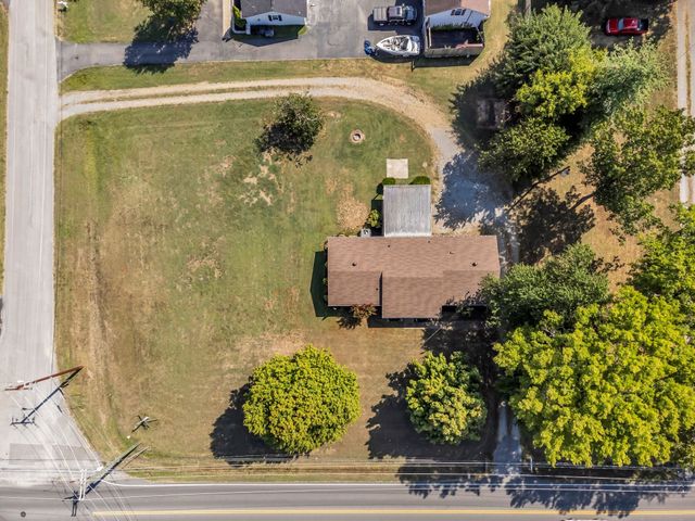 411 Walton Ferry Rd, Hendersonville, TN 37075