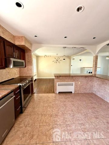 713 Roessner Drive, Union Twp, NJ 07083