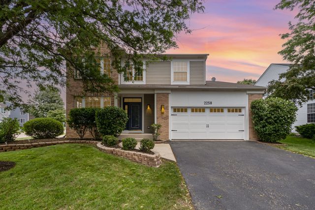 2258 Halsted Lane, Aurora, IL 60503
