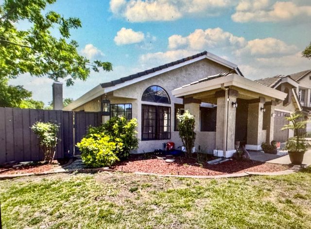 5795 Caribbean Cir, Stockton, CA 95210