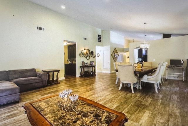 5795 Caribbean Cir, Stockton, CA 95210