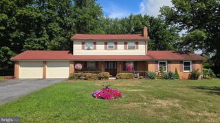 335 WOLFS BRIDGE RD, Carlisle, PA 17013