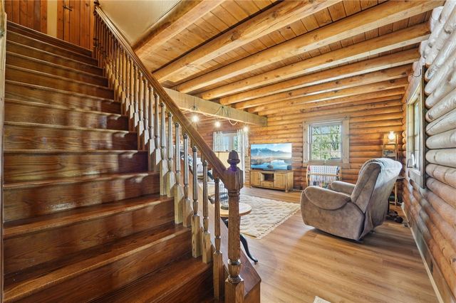 124 Harriet Dr, Lower Burrell, PA 15068