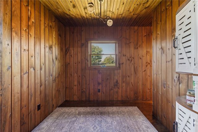 124 Harriet Dr, Lower Burrell, PA 15068