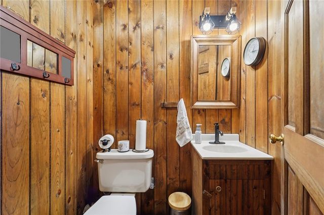 124 Harriet Dr, Lower Burrell, PA 15068