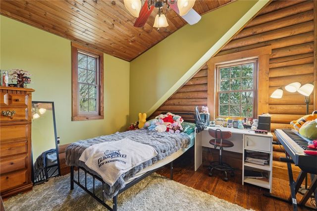 124 Harriet Dr, Lower Burrell, PA 15068