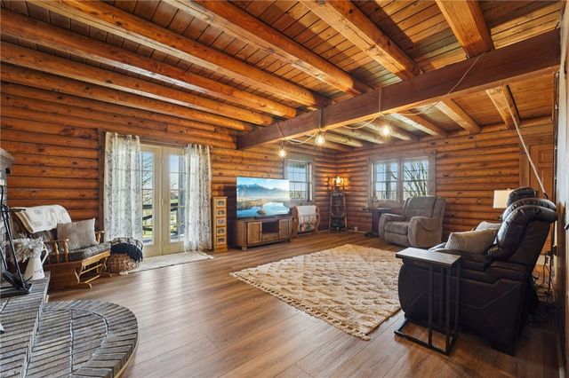 124 Harriet Dr, Lower Burrell, PA 15068