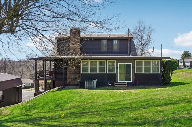 124 Harriet Dr, Lower Burrell, PA 15068