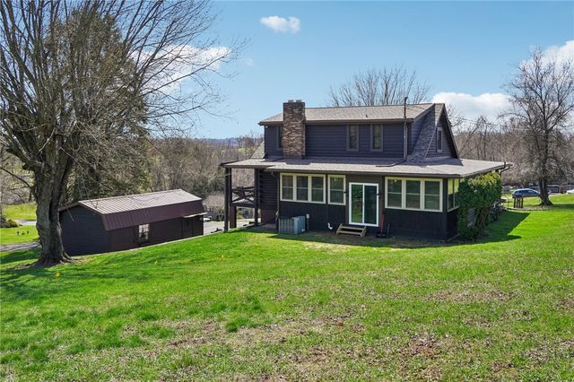 124 Harriet Dr, Lower Burrell, PA 15068