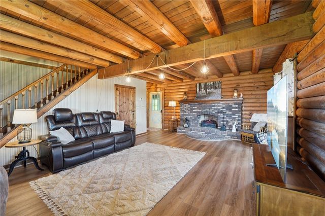 124 Harriet Dr, Lower Burrell, PA 15068