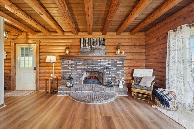 124 Harriet Dr, Lower Burrell, PA 15068