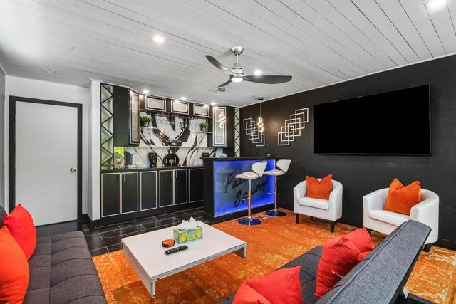 4318 E Mesquite Avenue, Palm Springs, CA 92264