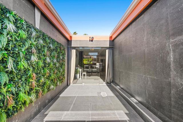 4318 E Mesquite Avenue, Palm Springs, CA 92264