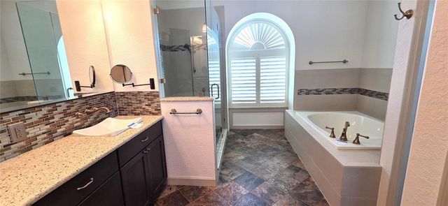 3904 HIDDEN SPRING PLACE, Valrico, FL 33596