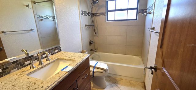 3904 HIDDEN SPRING PLACE, Valrico, FL 33596