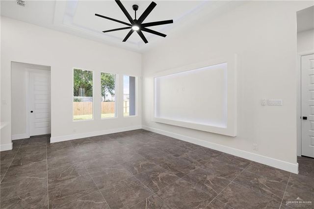 1124 E Acacia Drive, San Juan, TX 78589