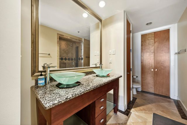 150 Bee Street Apt 713, Charleston, SC 29401