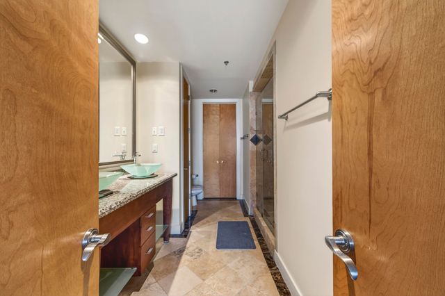 150 Bee Street Apt 713, Charleston, SC 29401