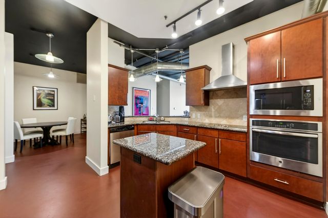 150 Bee Street Apt 713, Charleston, SC 29401