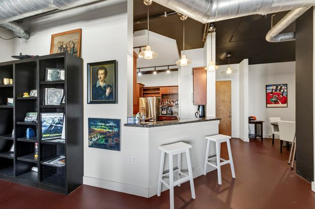 150 Bee Street Apt 713, Charleston, SC 29401