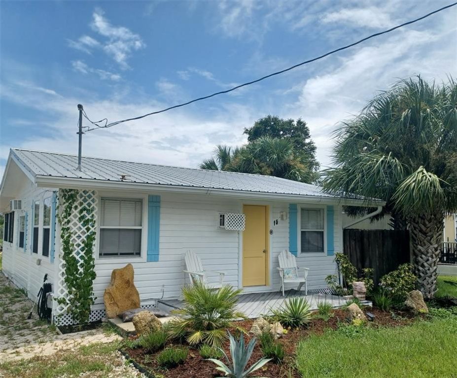 15 FIRST AVENUE, Palm Coast, FL 32137