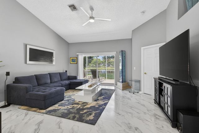 10469 Pelican Drive, Wellington, FL 33414