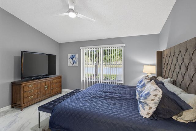 10469 Pelican Drive, Wellington, FL 33414