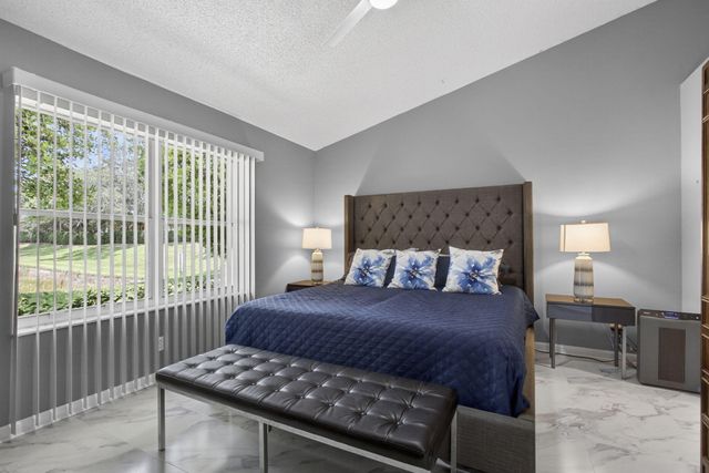 10469 Pelican Drive, Wellington, FL 33414