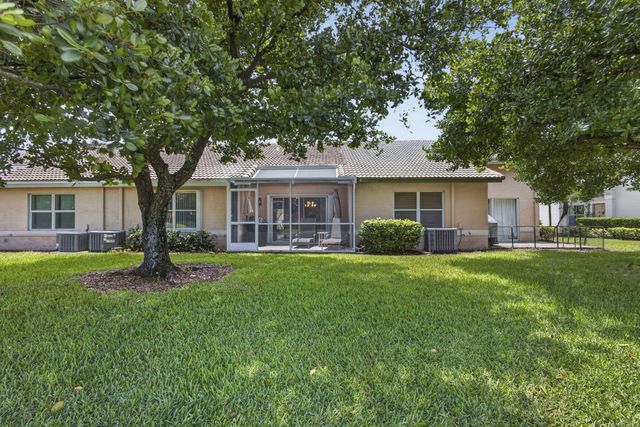 10469 Pelican Drive, Wellington, FL 33414
