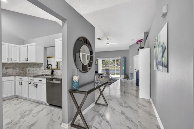 10469 Pelican Drive, Wellington, FL 33414
