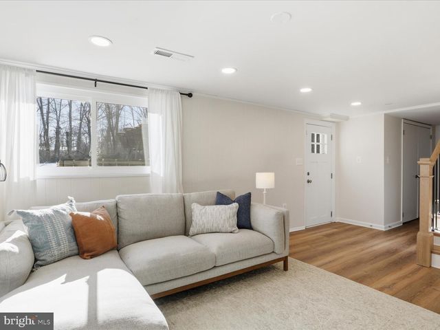 10915 ORCHARD ST, Fairfax, VA 22030