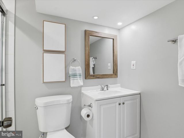 10915 ORCHARD ST, Fairfax, VA 22030