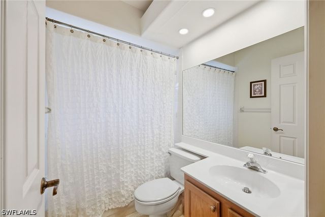 28072 Cavendish CT 2207, Bonita Springs, FL 34135