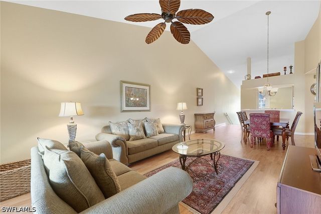 28072 Cavendish CT 2207, Bonita Springs, FL 34135