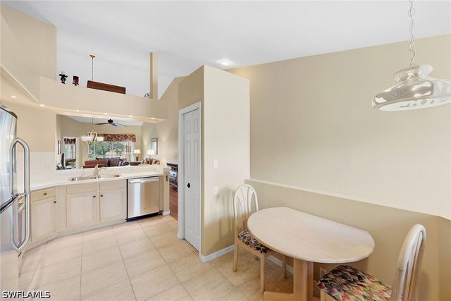28072 Cavendish CT 2207, Bonita Springs, FL 34135